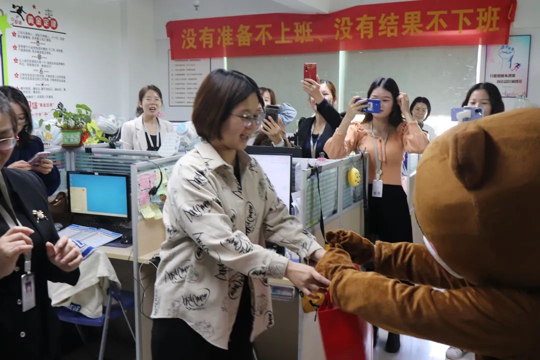 女神佳節(jié)今又至，科泰真情在心間